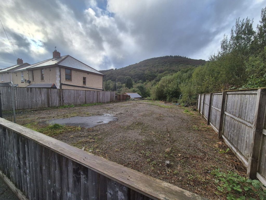 Property photo 1 of 3