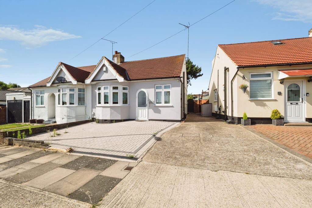Property photo 1 of 17 Pbox-Img.Jpg