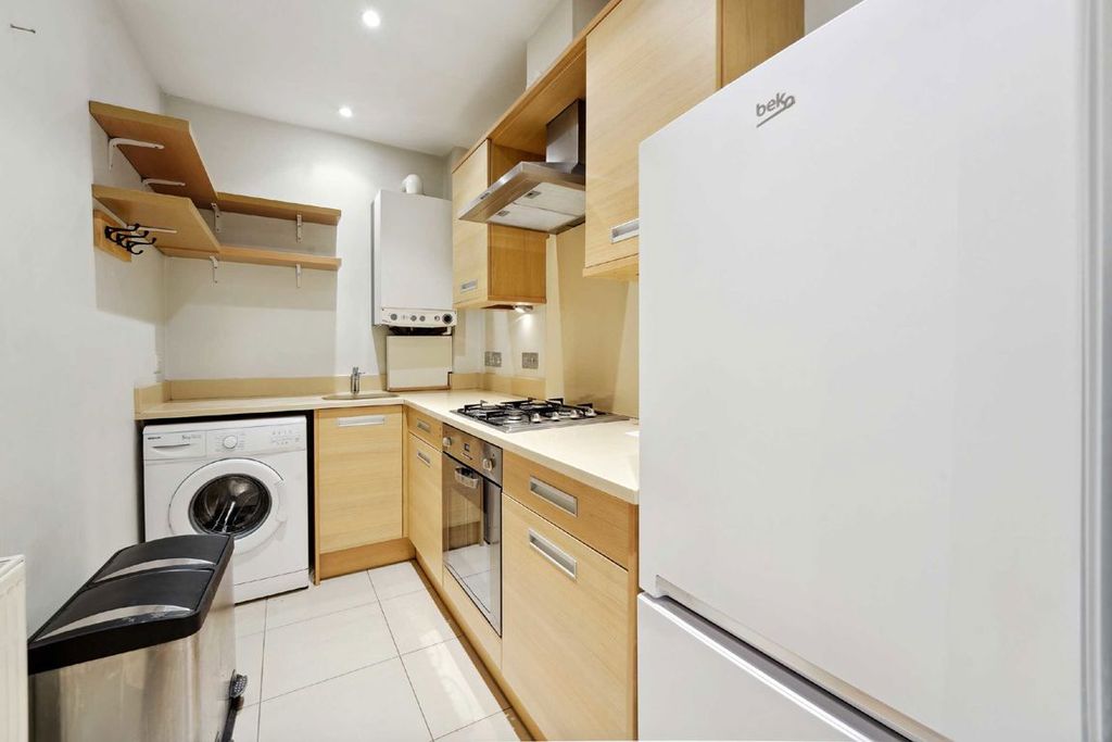 Property photo 3 of 6