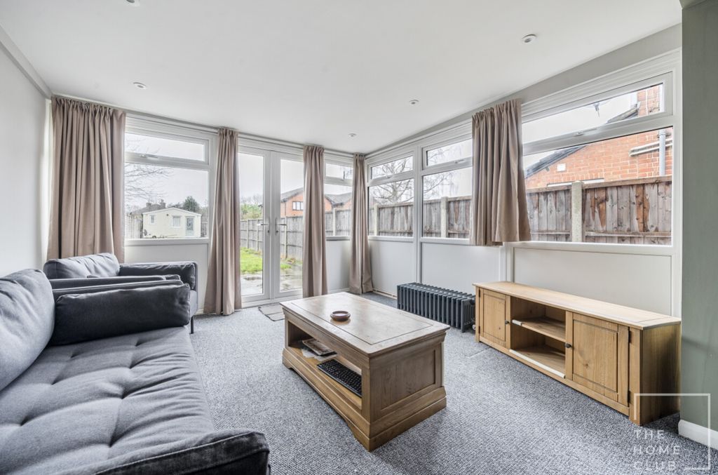 Property photo 3 of 10 9B08ba6d-d506-4282-86Bb-Fd4168B5c67A