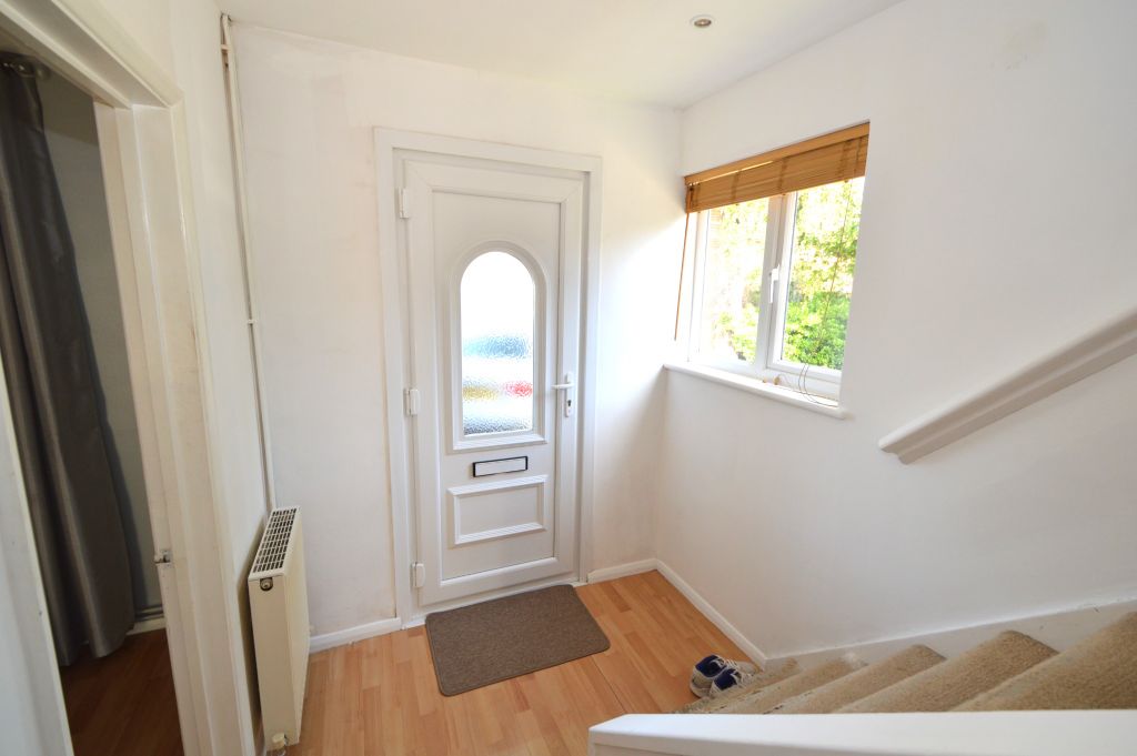 Property photo 2 of 16 Entrance Hall