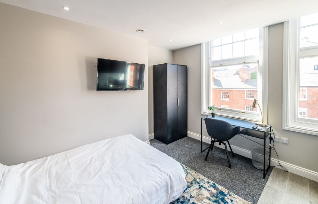 Property photo 1 of 9 Canning Place B206-002
