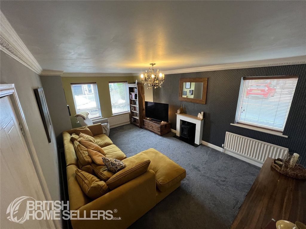 Property photo 3 of 25 Picture No. 29