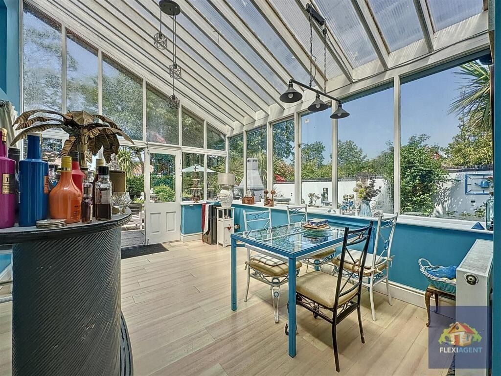 Property photo 2 of 51 4307882