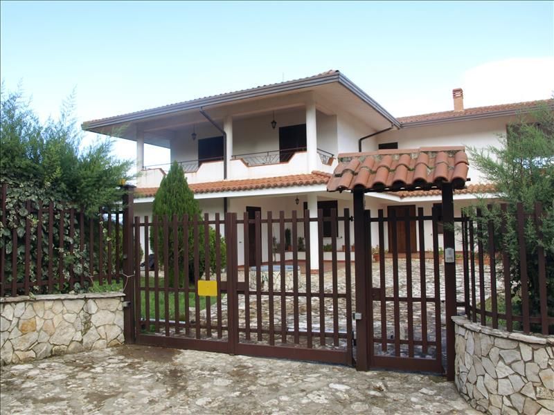 Property photo 1 of 25 Main Front Gate (Electrically Operated)