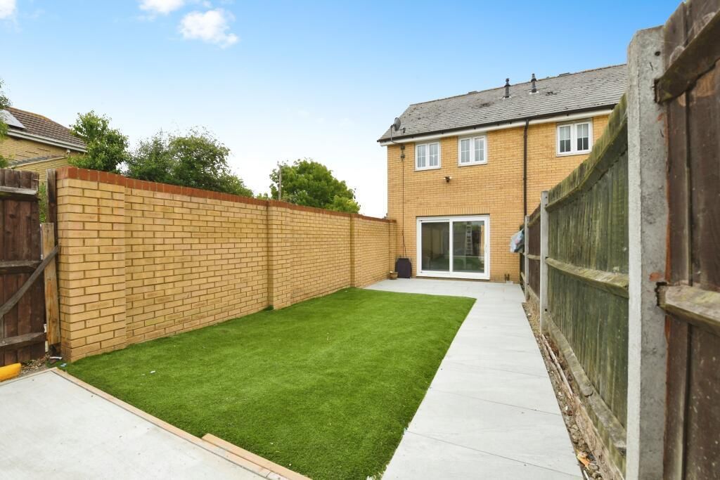 Property photo 2 of 11