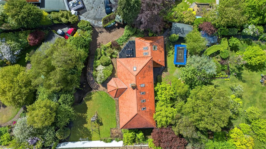 Property photo 3 of 40 5 Comiston Rise