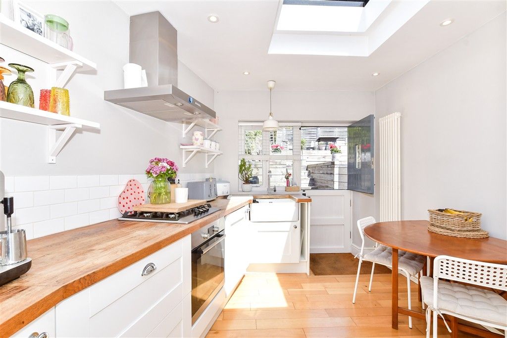 Property photo 3 of 8 Kitchen/Diner