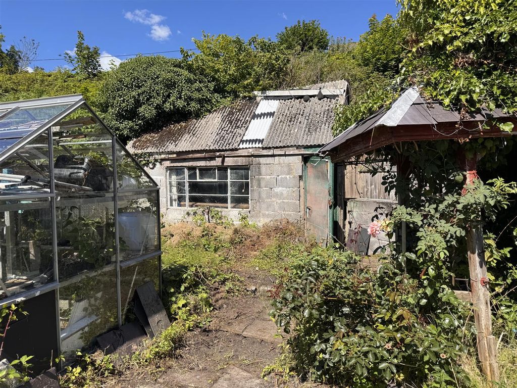 Property photo 3 of 14 Outside