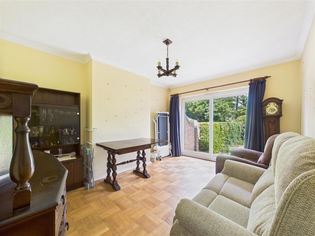 Property photo 3 of 12 Cam05451G0-Pr0027-Still007.Jpg