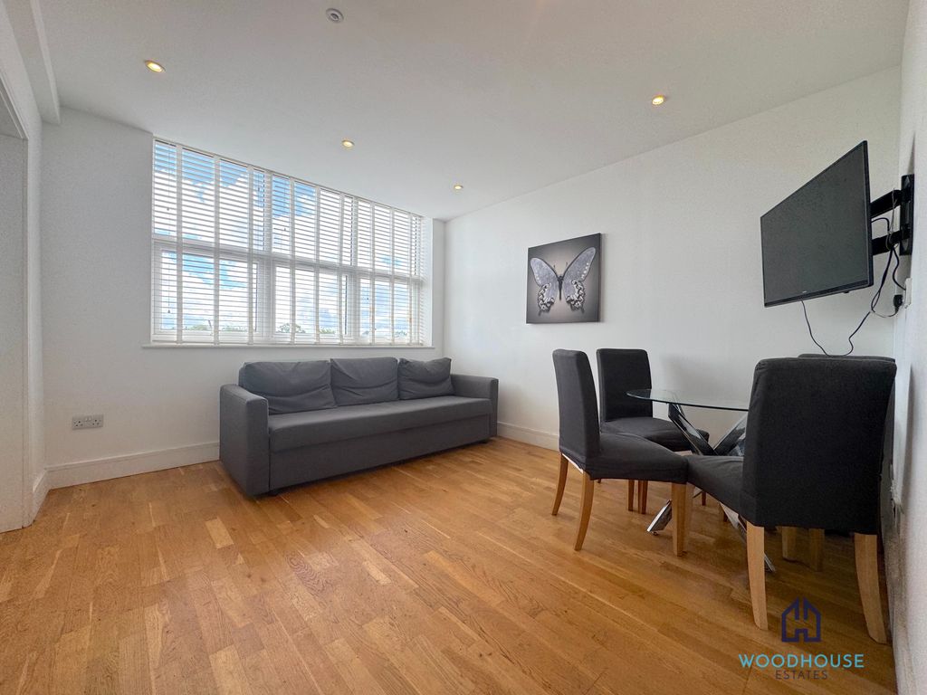 Property photo 1 of 4