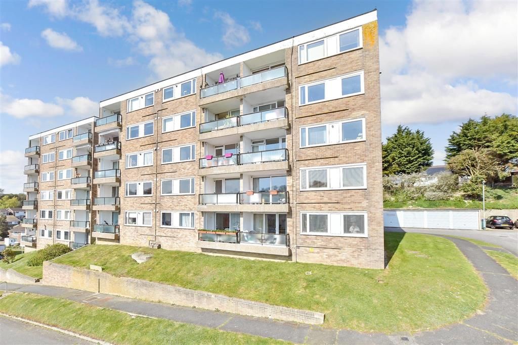 Property photo 1 of 7 Balcony / Terrace