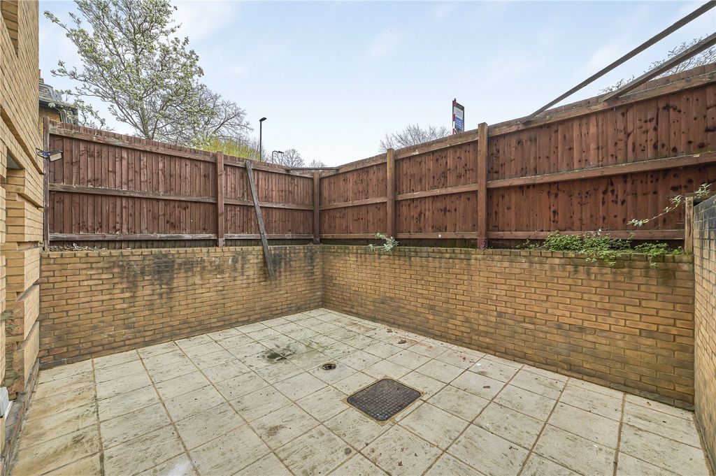 Property photo 2 of 16 Picture No. 05