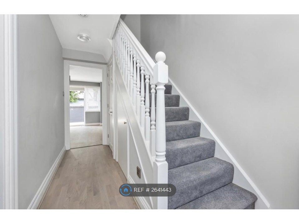 Property photo 3 of 23