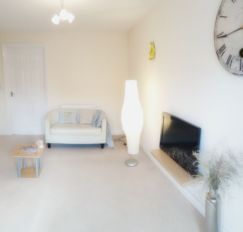 Property photo 3 of 13 Living Room