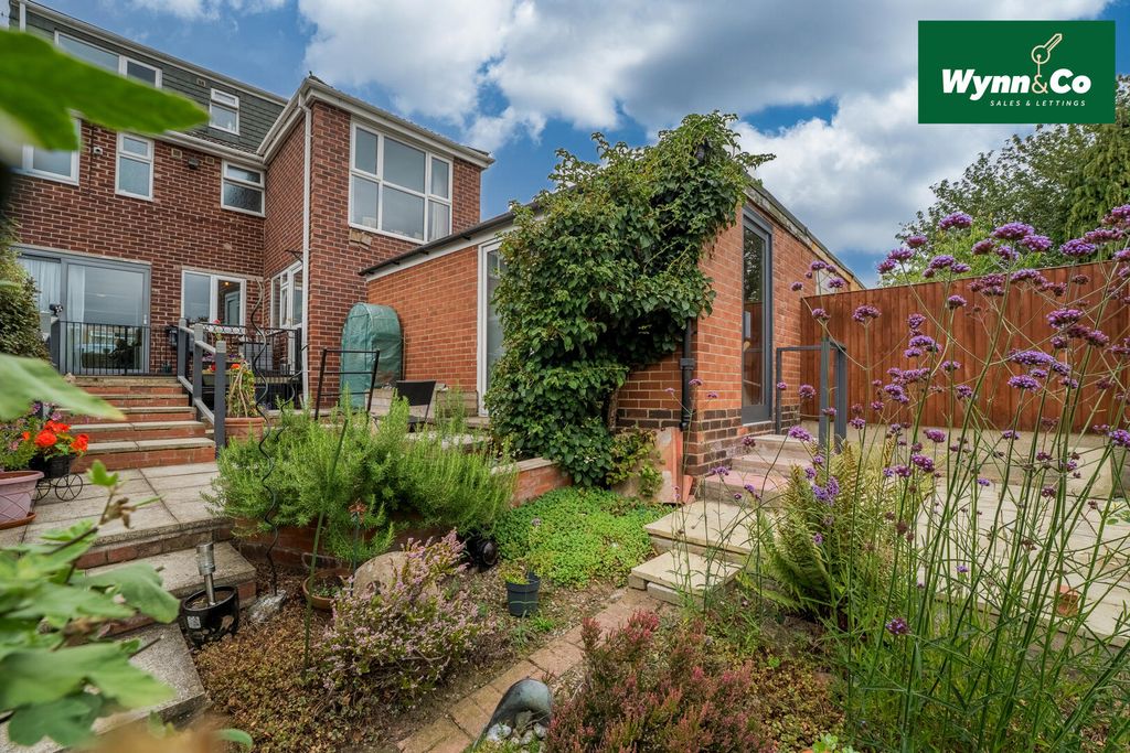 Property photo 1 of 26 Rear Garden