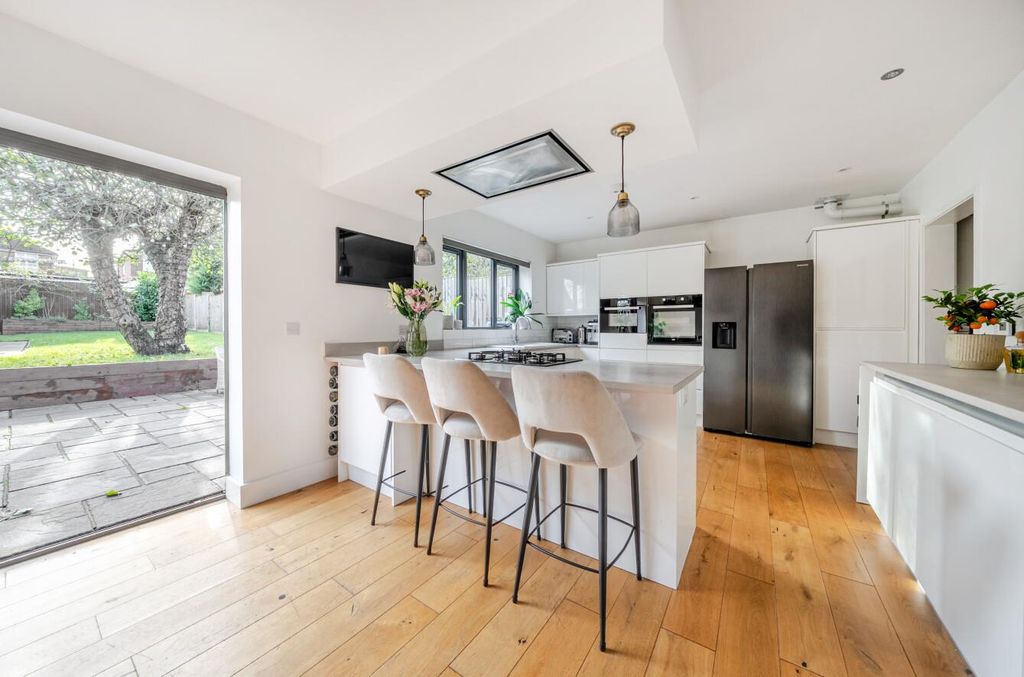 Property photo 1 of 24 1382787-1-691dc4d9Ca2A5.Jpg