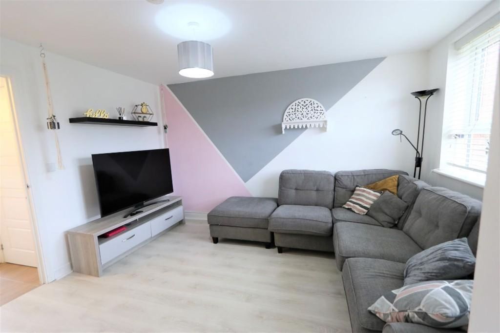 Property photo 2 of 14