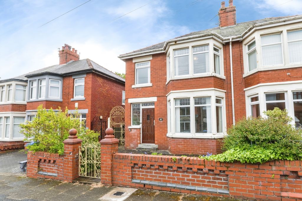 Property photo 1 of 20 Pbox-Img.Jpg
