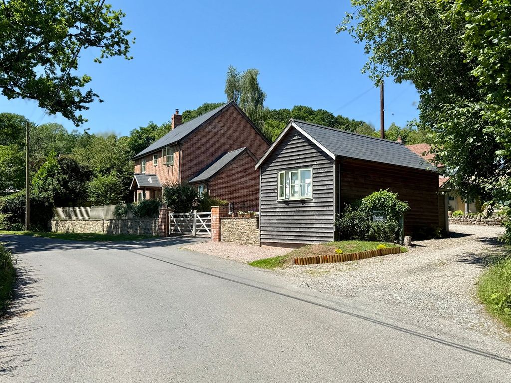 Property photo 2 of 41