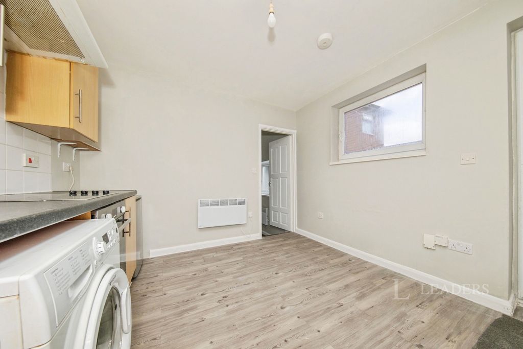 Property photo 2 of 8 Pbox-Img.Jpg
