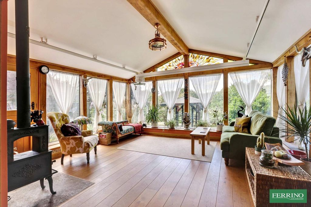 Property photo 3 of 47 Garden Room