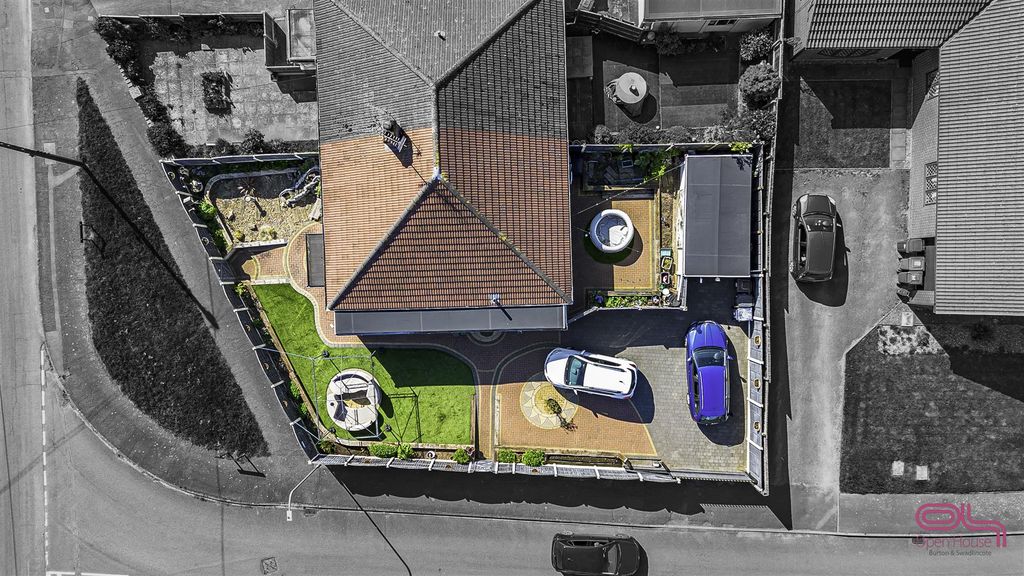 Property photo 1 of 35 Clay Street, Stapenhill (4).Jpg