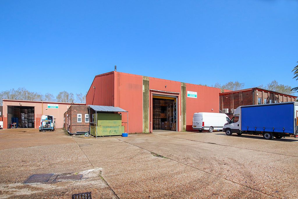 Property photo 3 of 8