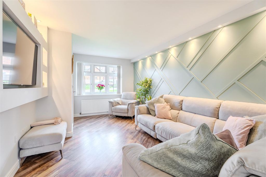 Property photo 3 of 43 16Vesuvious-20.Jpg