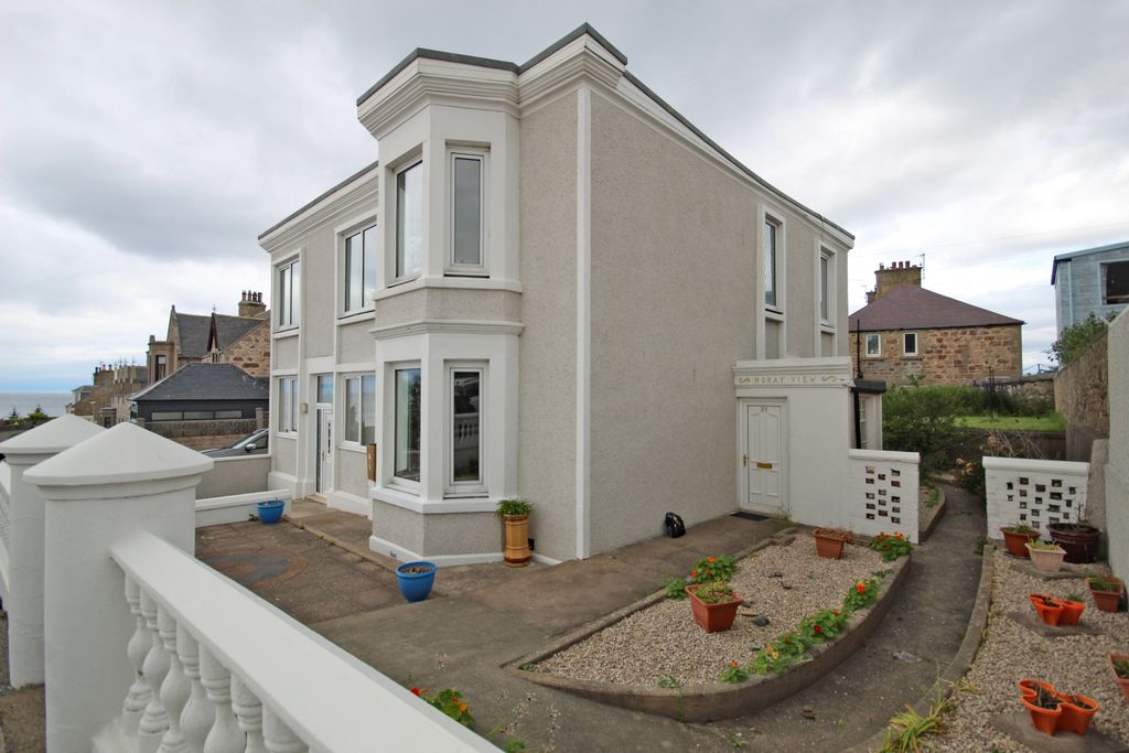 Property photo 3 of 39
