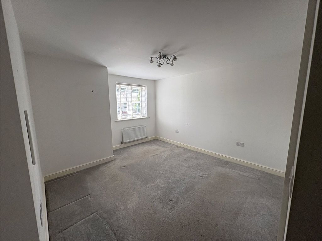 Property photo 2 of 8 Picture No. 01