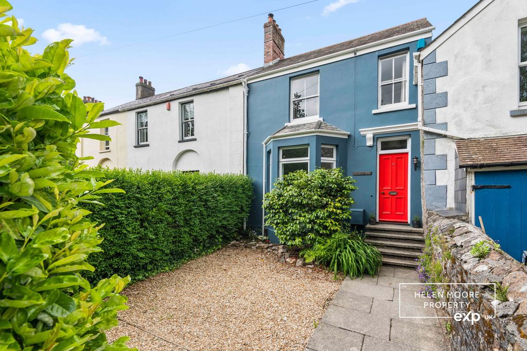 Property photo 1 of 10