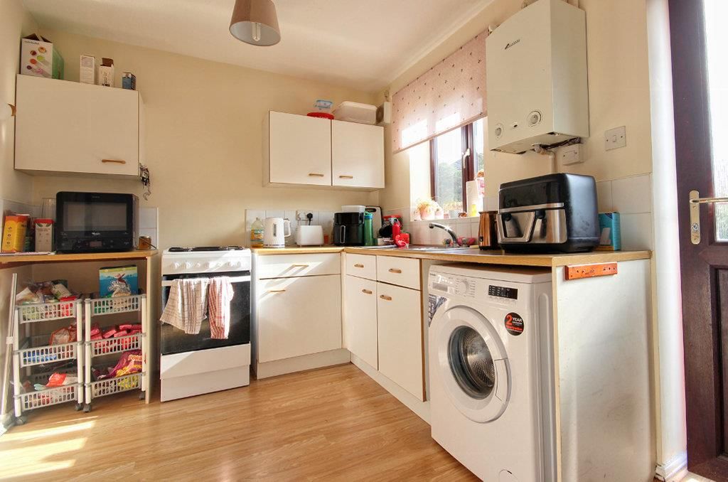 Property photo 3 of 8 Img_8151-Img_8153_Lzn.Jpg