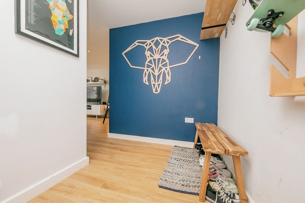 Property photo 3 of 14