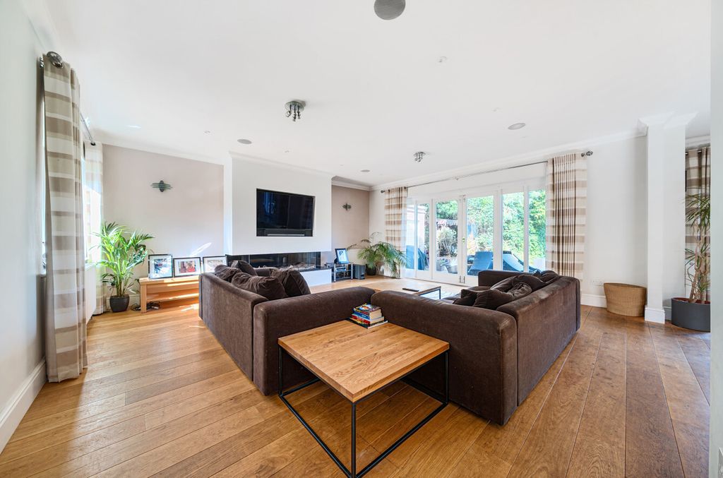 Property photo 2 of 30 1355829-10-68d140...