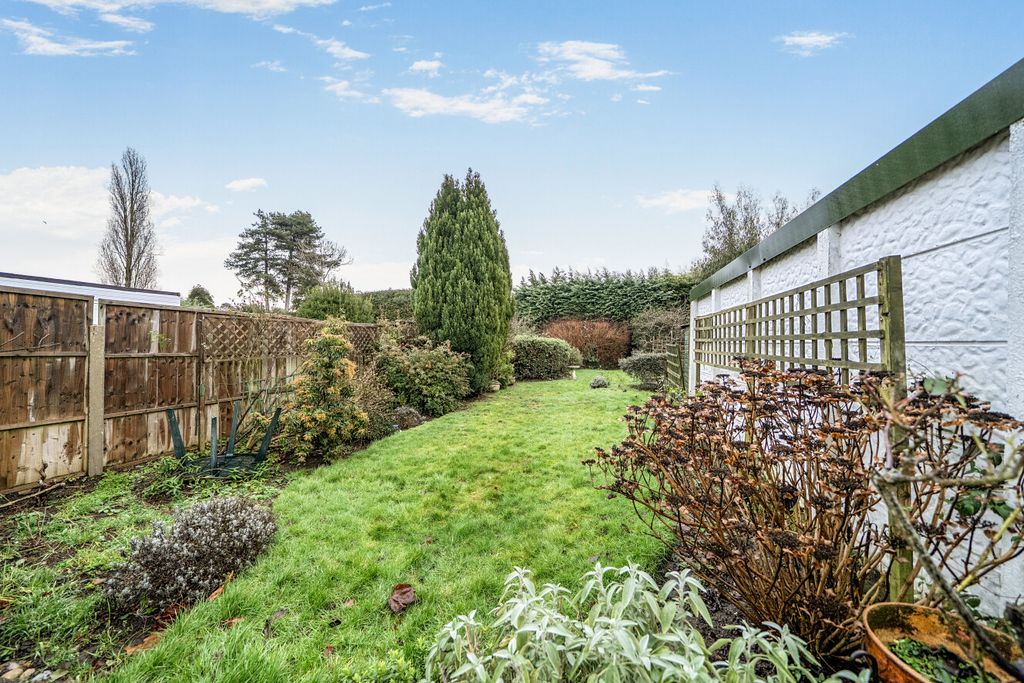 Property photo 3 of 17 1409580-1-69832Aa...