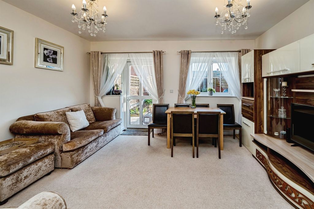 Property photo 3 of 16