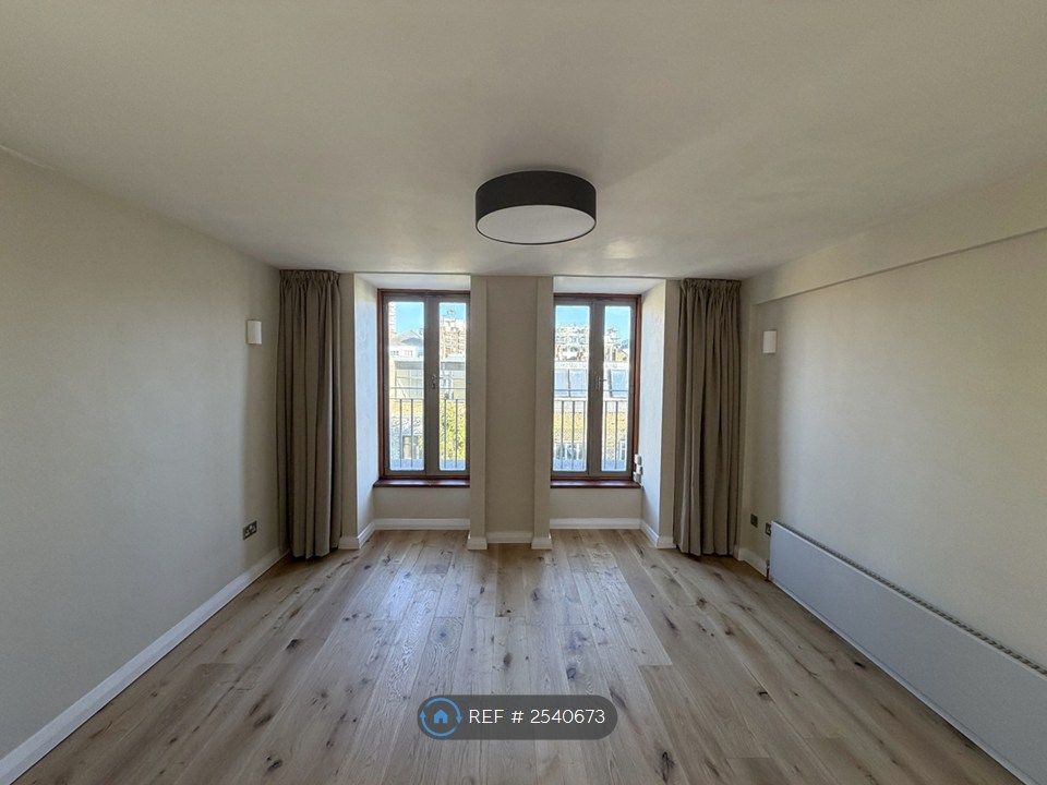 Property photo 2 of 9 Living Room With Juliet Balconies.