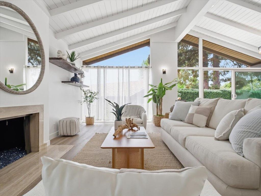 Property photo 3 of 10 <Alttext/>