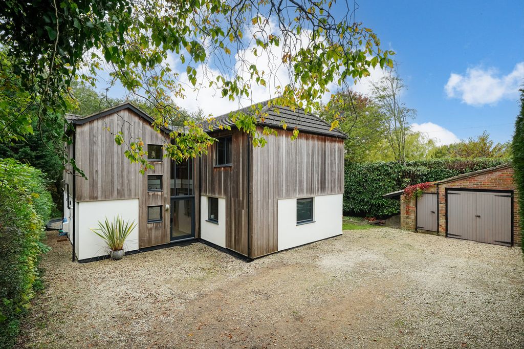 Property photo 1 of 31