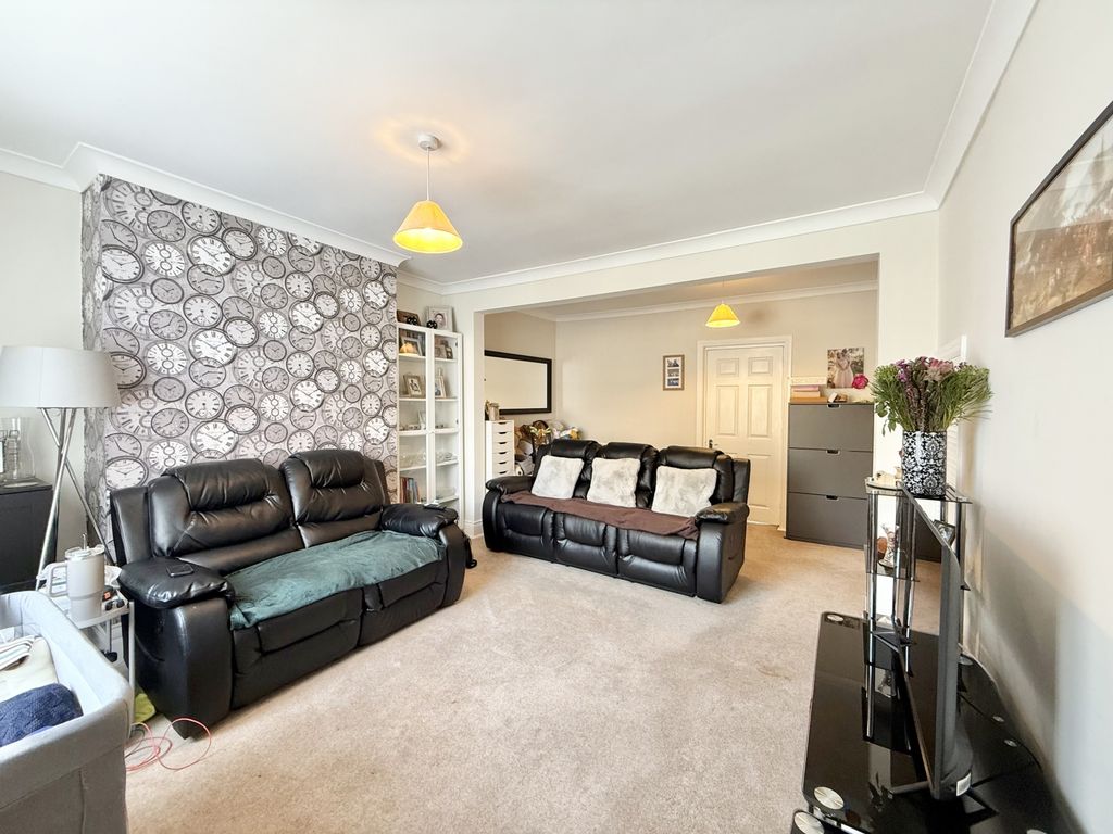 Property photo 2 of 14 Img_8395