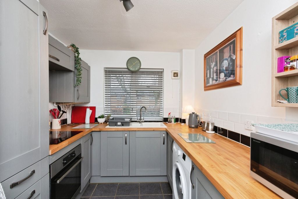 Property photo 3 of 20 Pbox-Img.Jpg