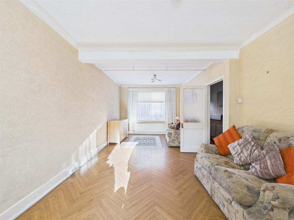 Property photo 3 of 12 Cam02885G0-Pr0534-Still002.Jpg