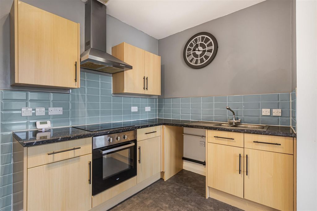 Property photo 3 of 16 Img_3950.Jpg