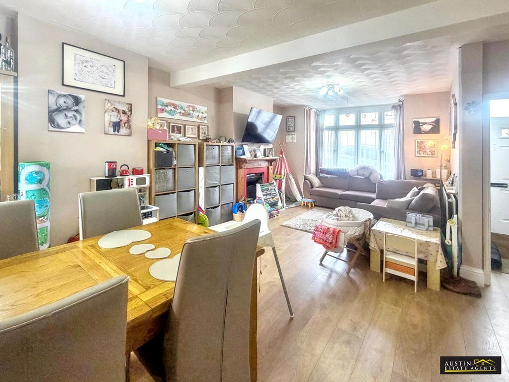 Property photo 2 of 13 Living Room