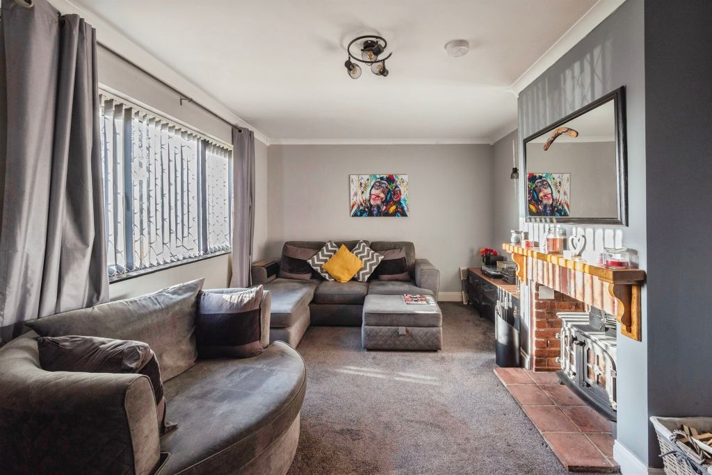 Property photo 3 of 16