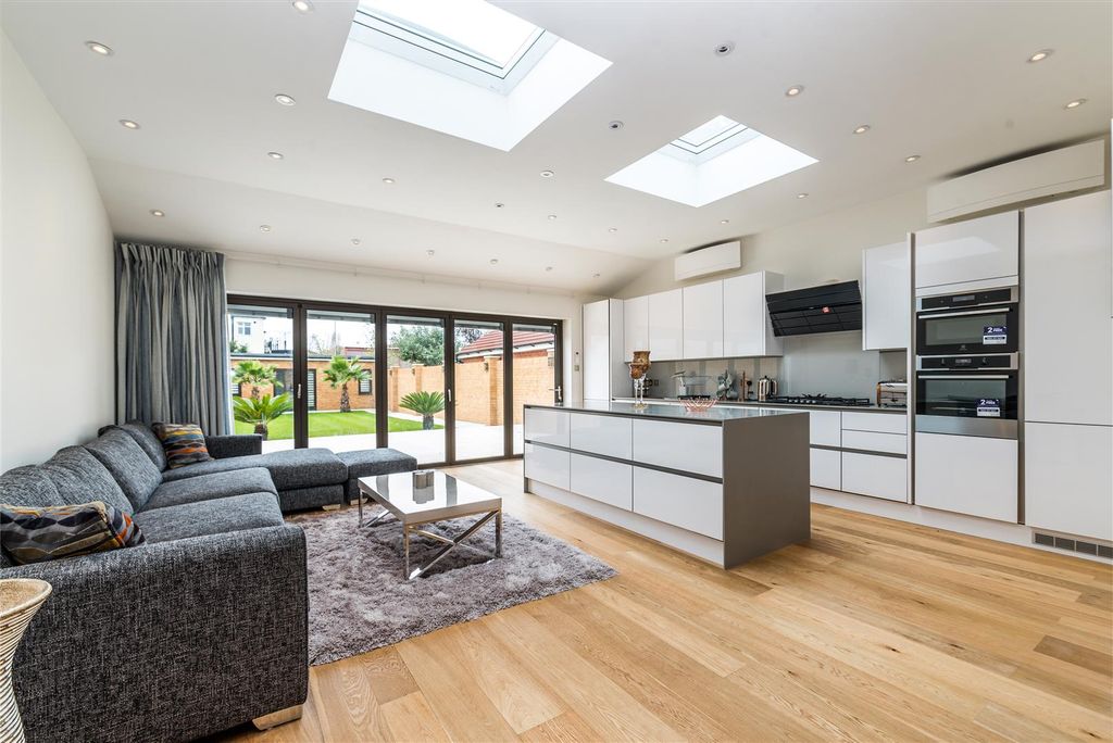 Property photo 1 of 22 1.Jpg