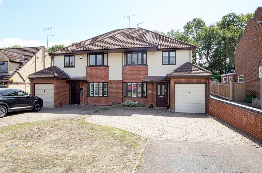 Property photo 1 of 20 Front 10P.Jpg