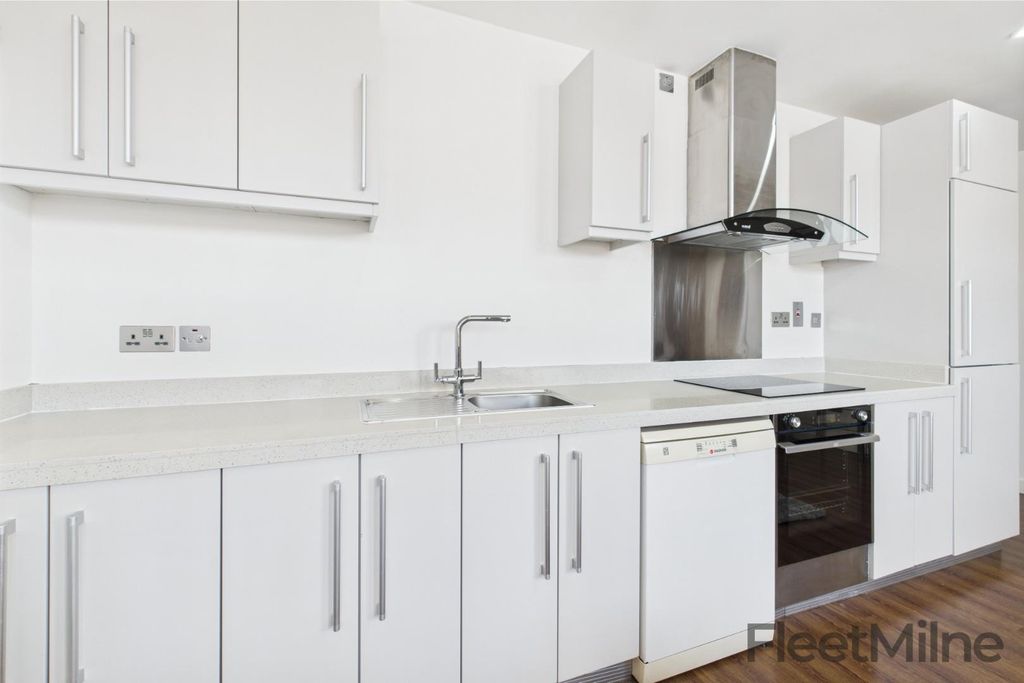 Property photo 2 of 17 Kitchen