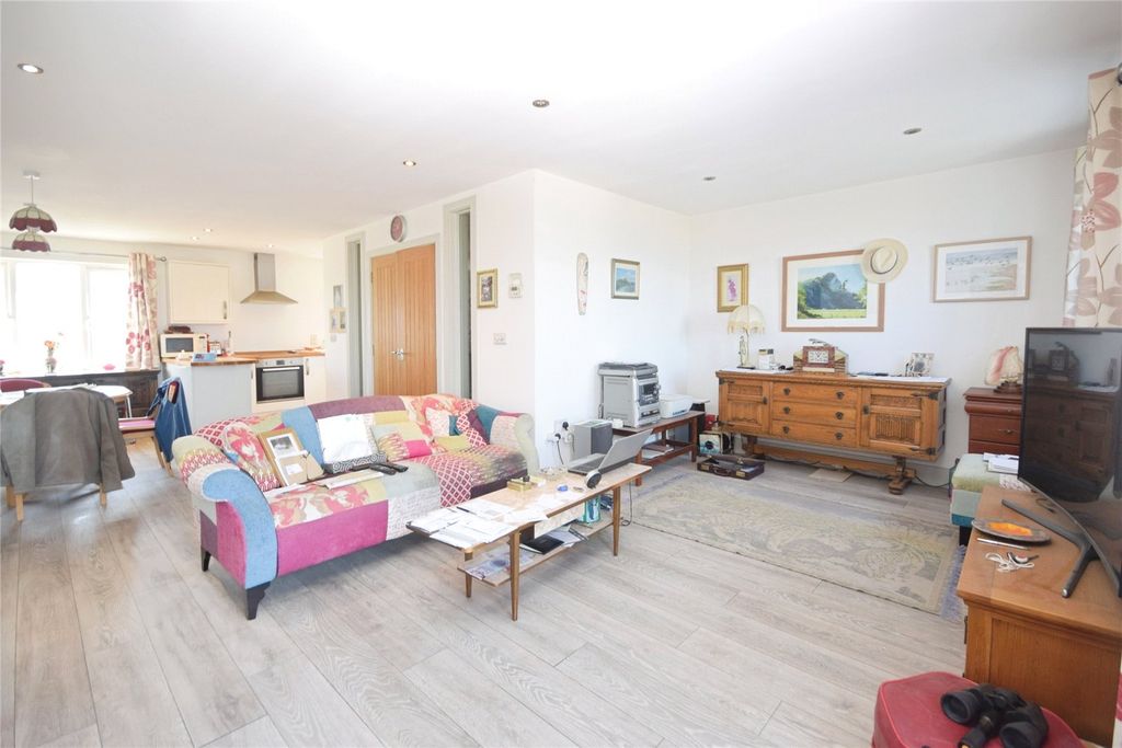Property photo 3 of 17 Picture No. 23